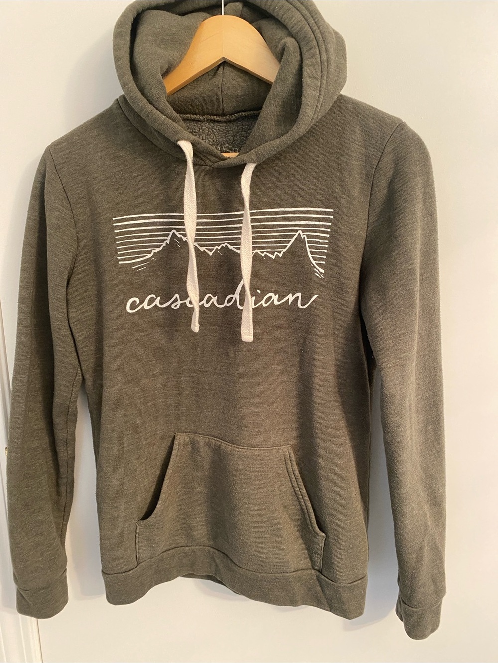 El Sage Designs Olive Green Cascadian Hoodie (PNW) Size Small